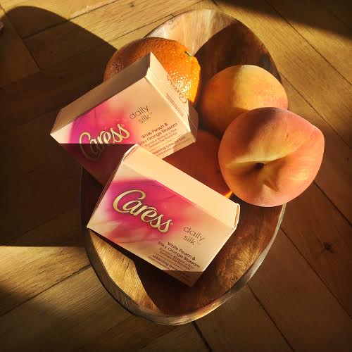 Caress Silkening Daily Silk Beauty Bar, White Peach & Orange